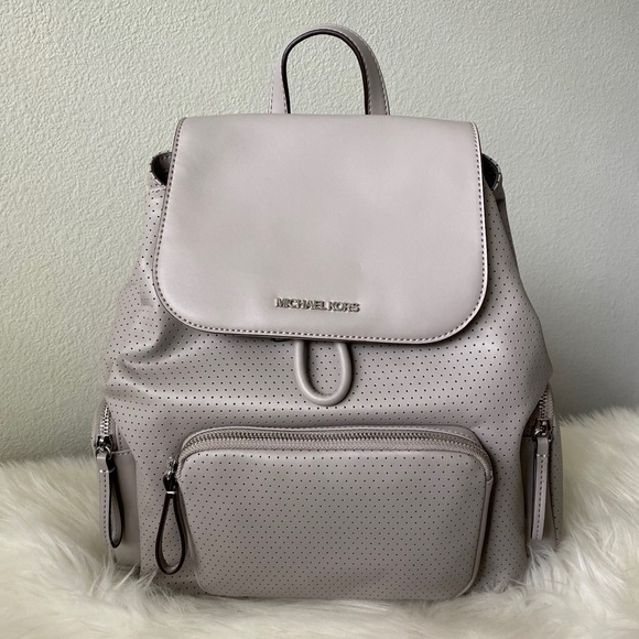 Michael Kors Handbags - 🍒💋Michael Kors Abbey Large Backpack